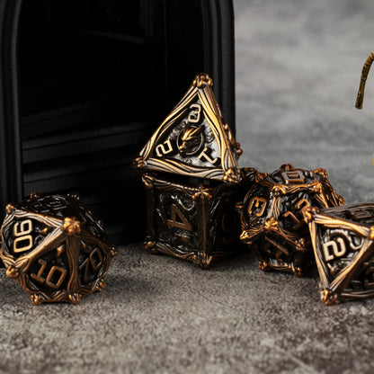 Lot de 7 dés DND pour jeux de rôle sur table Dungeon and Dragon Pathfinder, jeu de dés polyédriques en métal, dés à bord tranchant D20