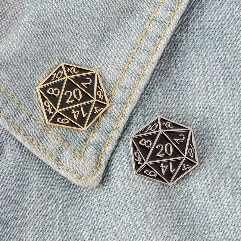 Badge de dés en métal Broche en métal émaillé Badge de dés de jeu RPG Dragon Dice D20 Cartoon DND Badge de dés en métal Cadeaux de Noël