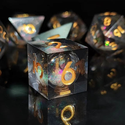 Lot de 7 dés polyédriques en résine faits à la main à bords tranchants pour jeu de rôle DnD, dés semi-transparents RPG D20 D10 D8 D100