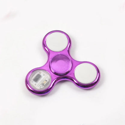 Jouet de nuit Couleur aléatoire Multi-style coloré Lumineux Fidget Spinner Jouet anti-stress Jouet fantaisie pour enfants Jouet LED pour enfants