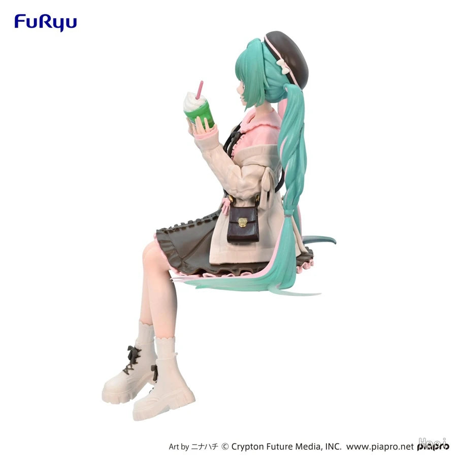 Figurine d'anime Hatsune Miku de 15 cm, figurine d'action Miku d'automne Date Kawaii Girl Noodle Stopper, figurine de boîtier d'ordinateur, modèle d'ornements