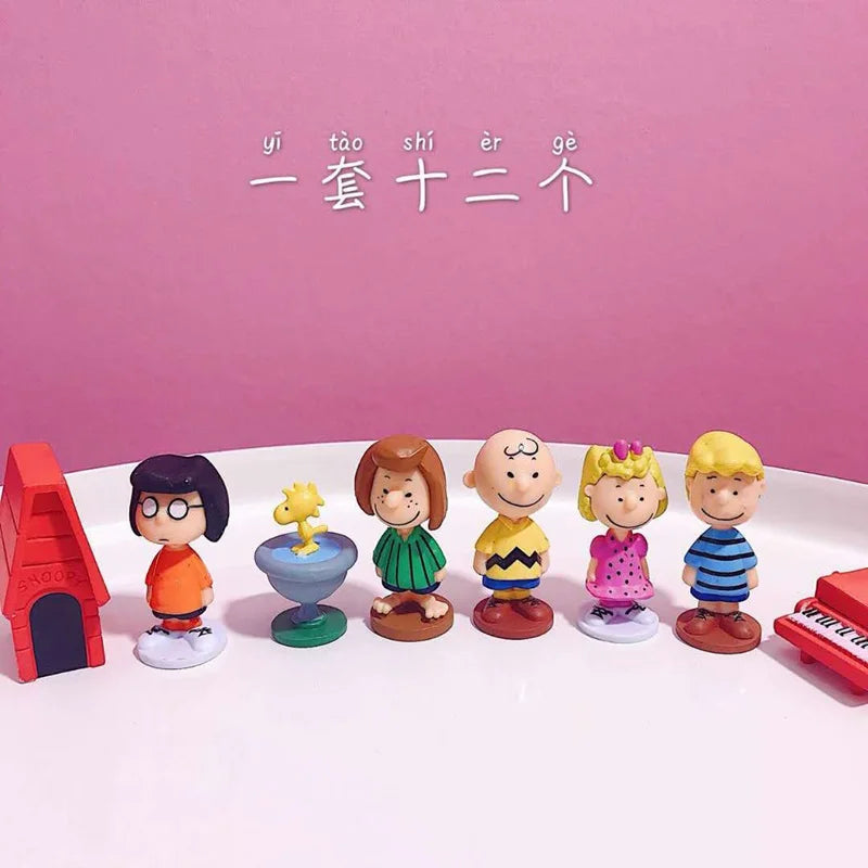 Lot de 12 mini figurines de dessin animé japonais Peanuts Snoopy Charlie Sally Woodstock, jouets miniatures, gâteaux, collection de personnes, accessoires