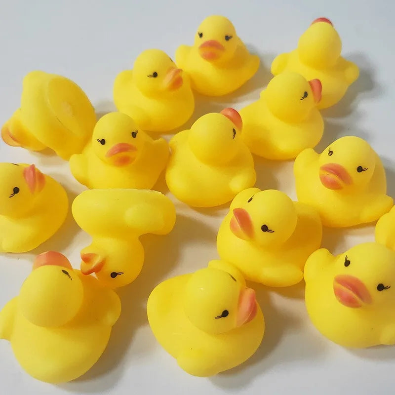 Children's Rubber Duck Squeeze-sounding Dabbling Toys Baby Bathtub Pools Water Game Play Floating Inflatable Bath Toys for Kids