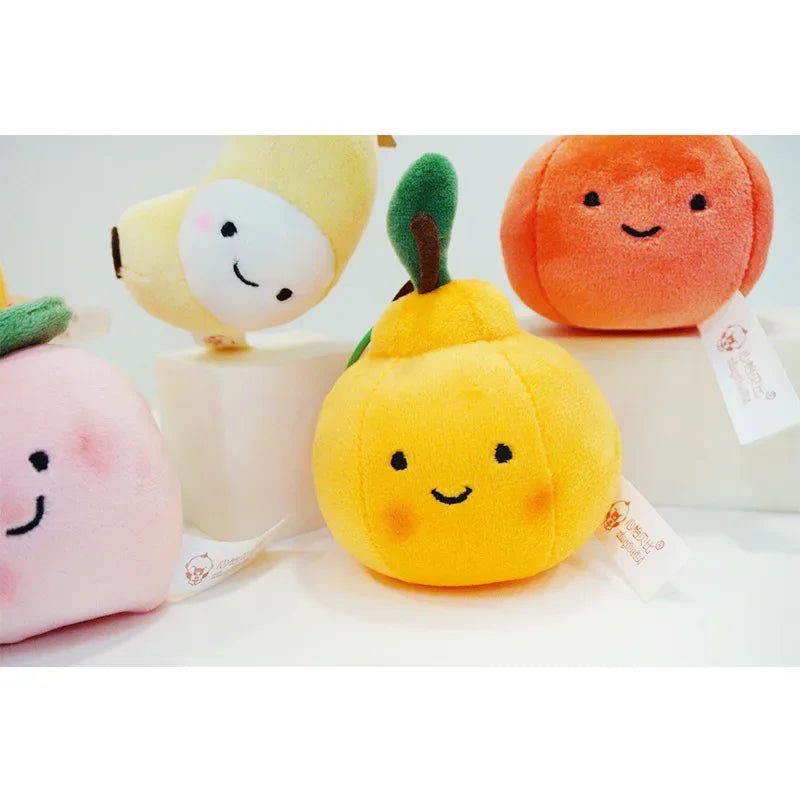 Porte-clés en peluche fruits 10 cm, porte-clés en forme de pêche, orange, pomme, banane, aubergine, Ponkan, peluches douces, Kawaii