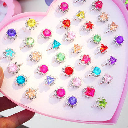 36 anillos de aleación con gemas y perlas para niñas pequeñas, bonitos anillos para disfrazarse con caja de presentación, regalo de cumpleaños para niñas