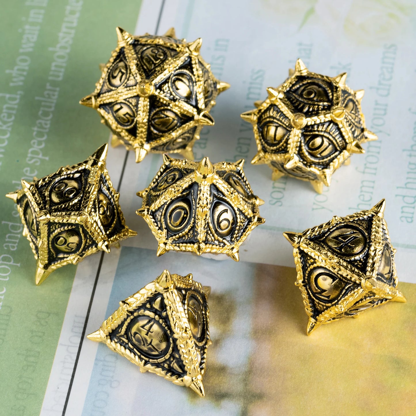 Ensemble de dés DND RPG Dice pour Dungeon and Dragons Game Metal Dices, pour Dice Party Player Jeux de rôle Divination Dice D6