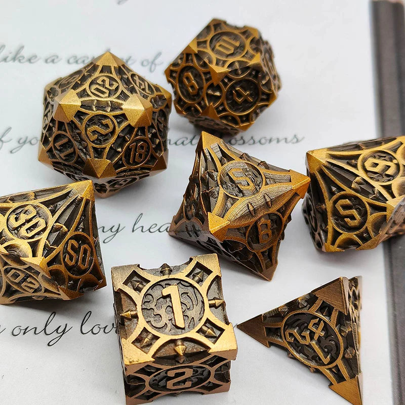 Juego de dados de metal DND de 7 piezas, dados poliédricos de Cthulhu utilizados para juegos de rol de mazmorras y dragones