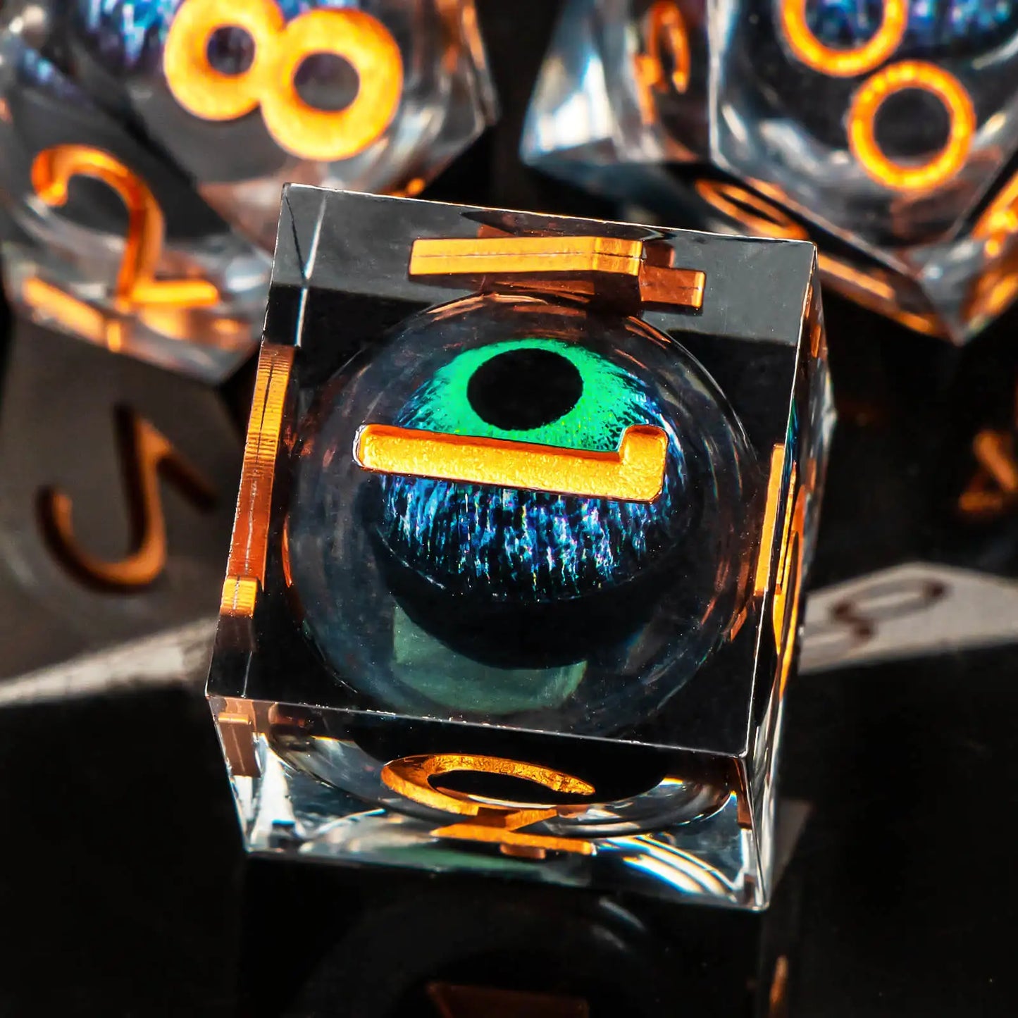 Ensemble de dés KERWELLSI DND Beholder's Eye pour cadeaux D&amp;D, dés de donjon et de dragon, ensemble de dés à bord tranchant à noyau liquide, dés de jeu de rôle