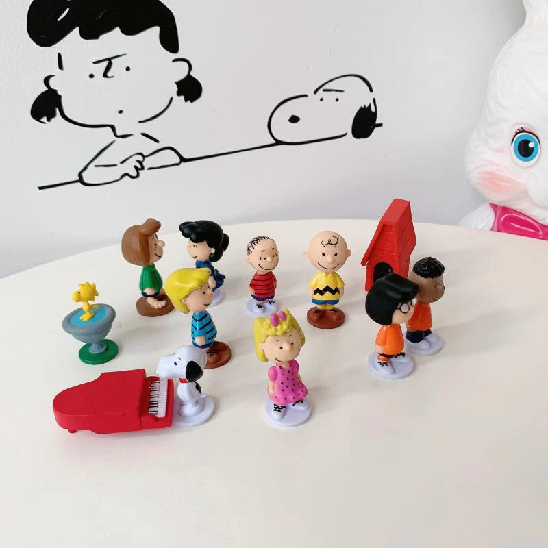 Lot de 12 mini figurines de dessin animé japonais Peanuts Snoopy Charlie Sally Woodstock, jouets miniatures, gâteaux, collection de personnes, accessoires