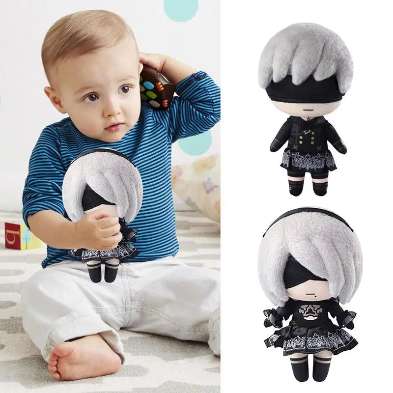 23CM NieR:Automata SQUARE ENIX Anime 2B 9S Anime Juego Película Dibujos animados Juguetes Peluche Animal Navidad Muñeco de dibujos animados Regalo