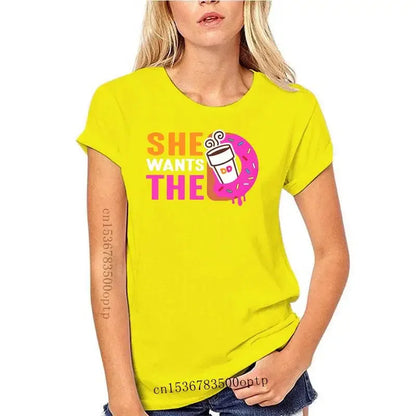 Camiseta de "SHE WANTS THE D DUNKIN DONUT" para hombre y mujer, 2022