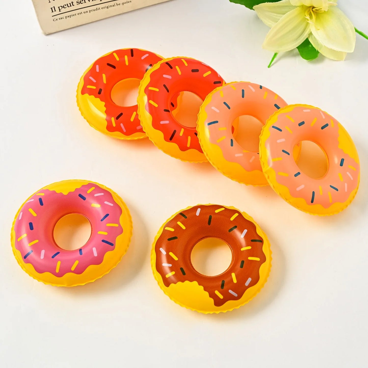 Jeux d'eau Anneau de natation gonflable Jouets Mini anneaux de bain pour enfants Donuts Petit canard jaune Piscine Décorer