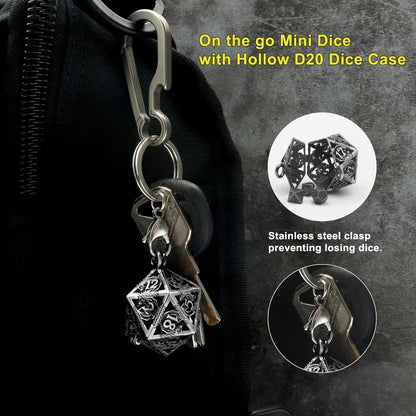 1 ensemble de mini dés DND en métal avec étui à dés en fer antique creux D20 collier ensemble de dés en métal antique minuscule porte-clés D&amp;D portable