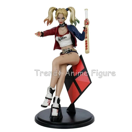 Figura de acción de Harley Quinn de Birds of Prey, adornos para el coche, decoraciones de escritorio, juguetes modelo, colección de figuras de Harleen sentada de 11 cm