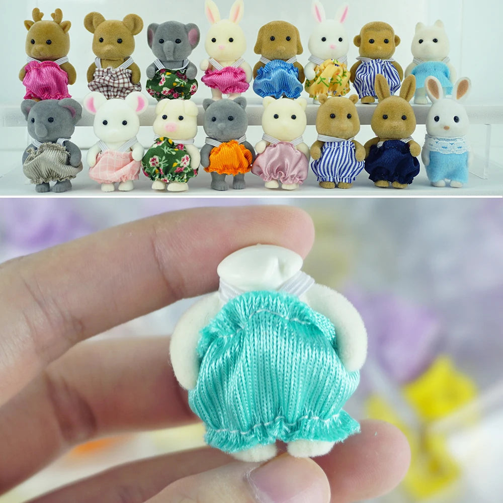 1/12 Animal de la forêt Reideer Petit bébé Vêtements colorés Chat bleu Lapin 8 pièces Miniature Maison de poupée Modèle Faire semblant de jouer Jouet de cuisine