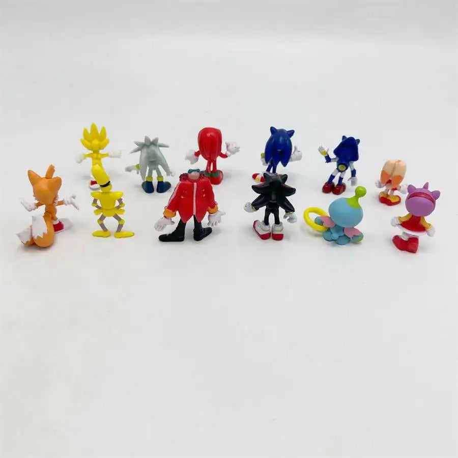 Lot de 12 figurines en vinyle de Super le hérisson