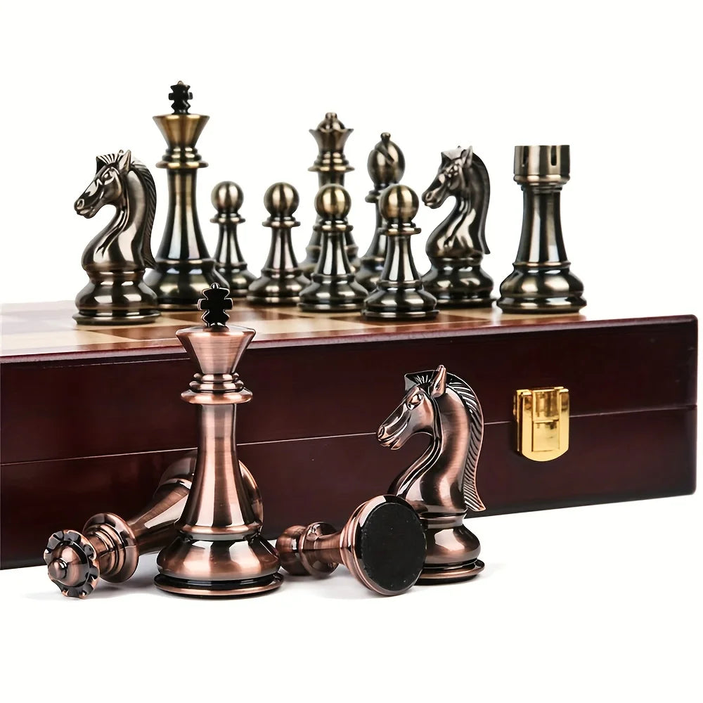 Jeu d'échecs en métal de 39 cm de large, 2 échiquiers supplémentaires pliables en bois, pièces d'échecs fabriquées à la main, jeu de table de voyage