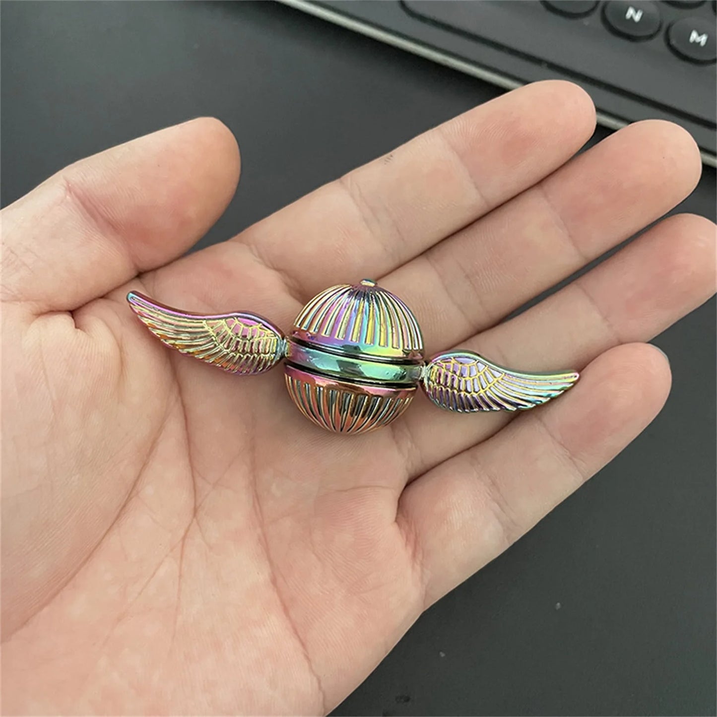 Golden Snitch Fidget Spinner pour enfants et adultes, jouets anti-stress, balle anti-stress, rotation des doigts en métal, jouets EDC de bureau