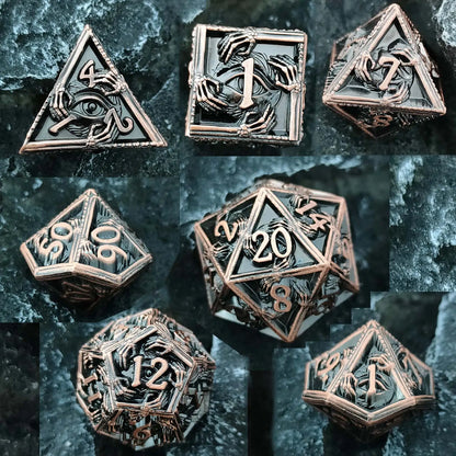 Nouvel ensemble de dés en métal DND Dragon's Eye DND 7 pièces, dés polyédriques Cthulhu pour jeu de rôle Donjons et Dragons Dés de Noël