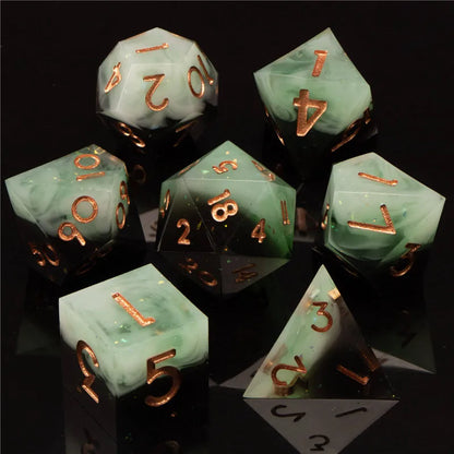 OUKELANWO DND D&amp;D Dice Set, dés à bords tranchants en résine polyédrique pour donjon et dragon, jeu de rôle RPG D20 D12 D10 D8 D6 D4