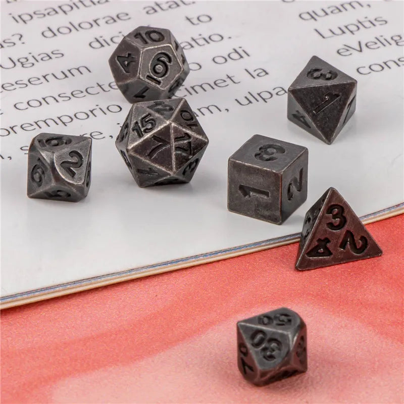 Ensemble de dés KERWELLSI DND MiNi Dice D&amp;D, dés de jeu de rôle en métal polyédrique Dungeon et Dragon, dés faits à la main D20 D12 D10 D8 D6 D4