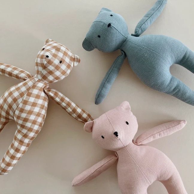 Cute Fabric Biteable Plaid Bear Comforter Toys